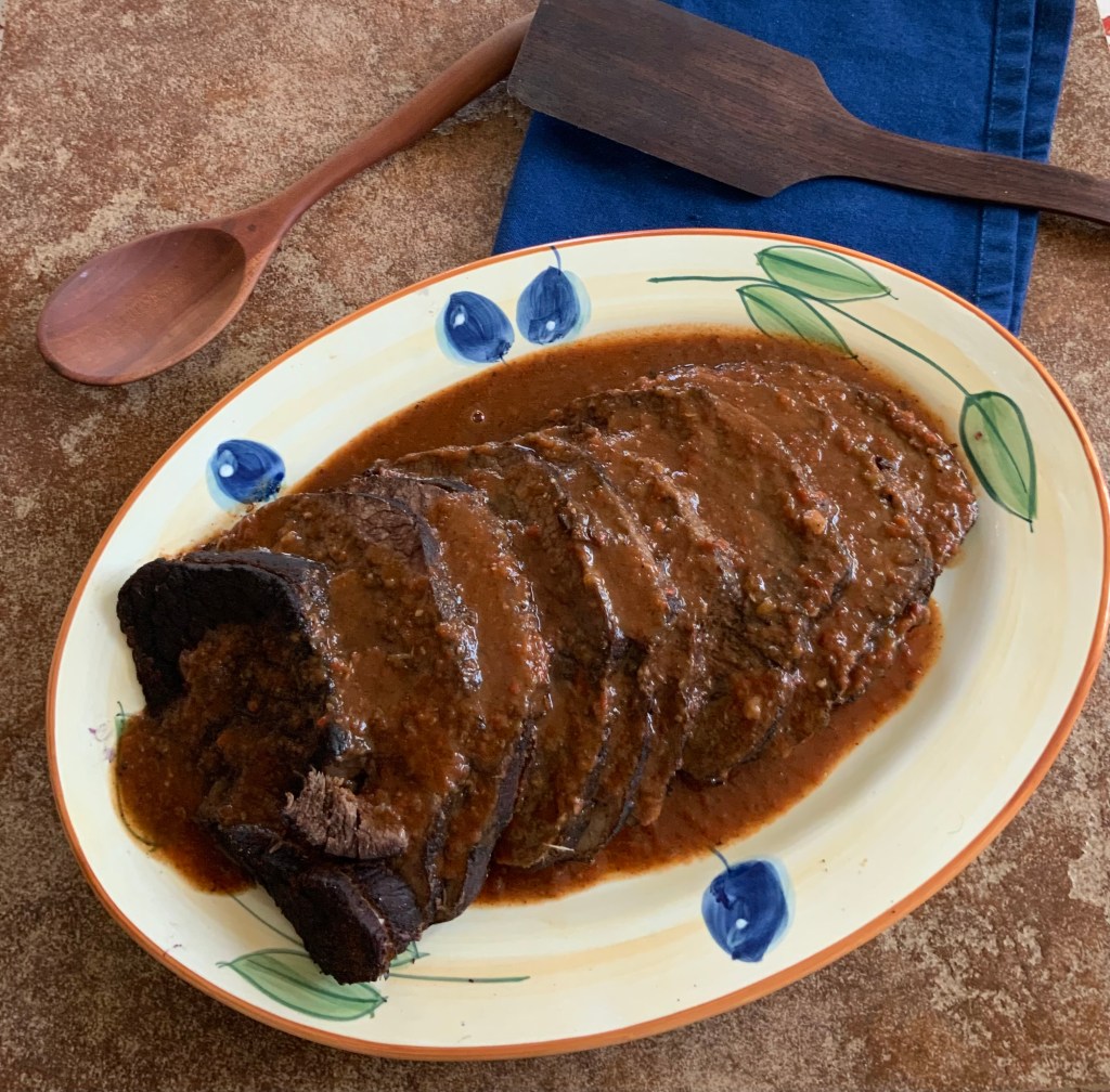 Rôti de bœuf braisé à la basquaise ~ Braised Beef Roast&nbsp;Basque-Style