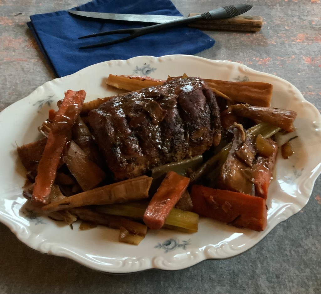 Porc mijoté à la montagne ~ Slow-simmered Alpine-style pork&nbsp;roast