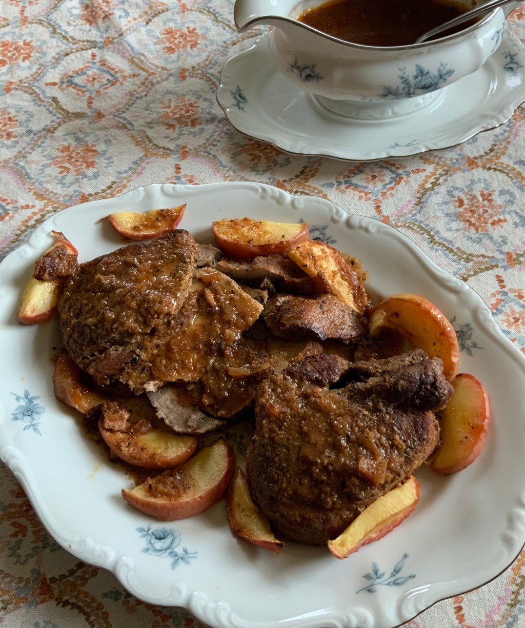 Sertéskaraj szilvamártással ~ Hungarian-style Pork roast with plum sauce